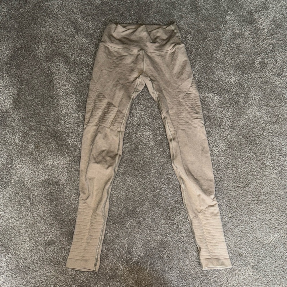 Alphalete Leggings